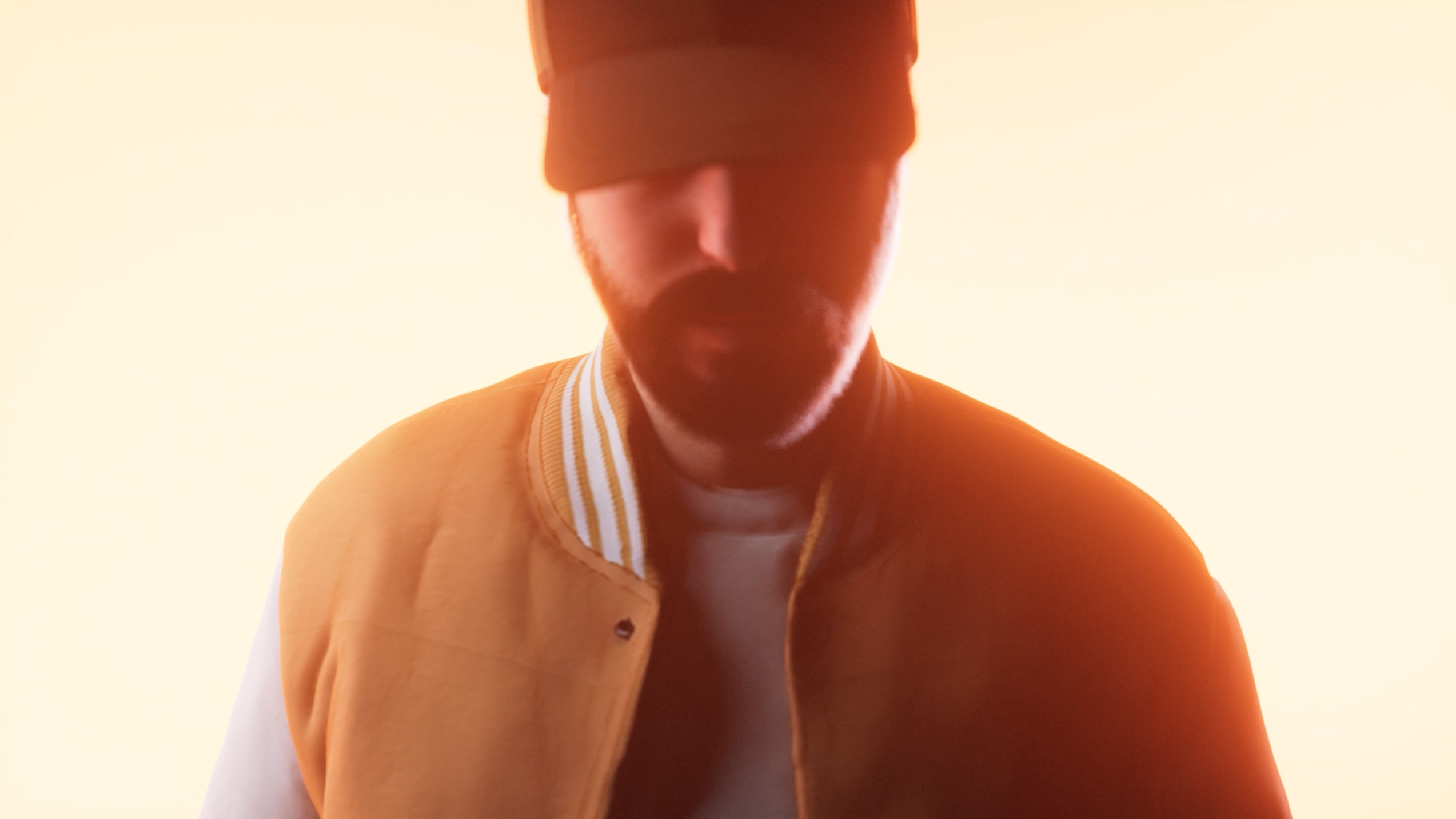 Master-Bjr-Icono-V06_Stillframe_12